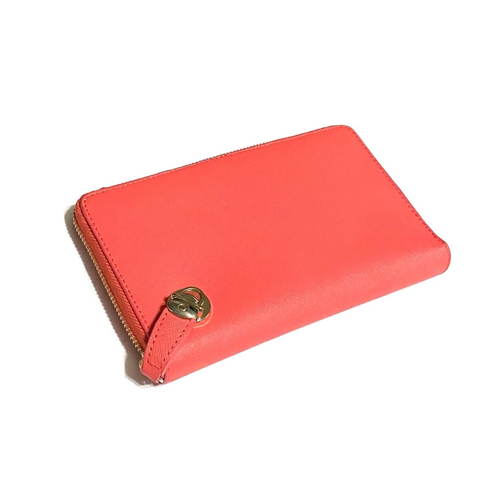 Danier Leather Zip Around Wallet